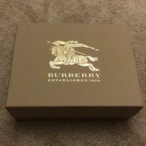 Burberry Purse Box